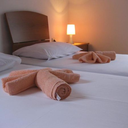 Apartments Drobni Pijesak Petrovac Szoba fotó