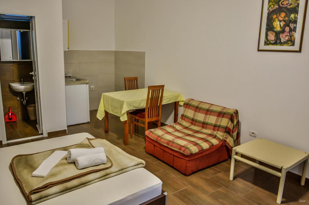 Apartments Drobni Pijesak Petrovac Kültér fotó