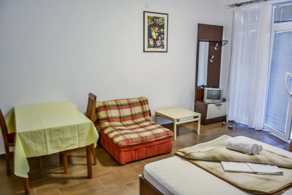 Apartments Drobni Pijesak Petrovac Kültér fotó