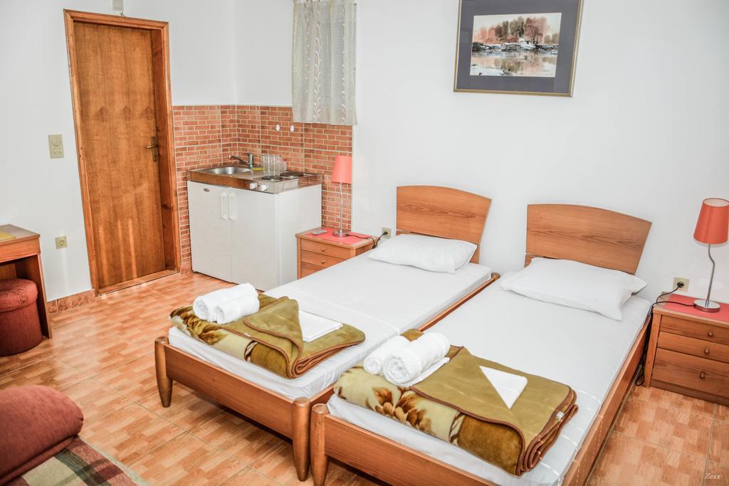 Apartments Drobni Pijesak Petrovac Kültér fotó