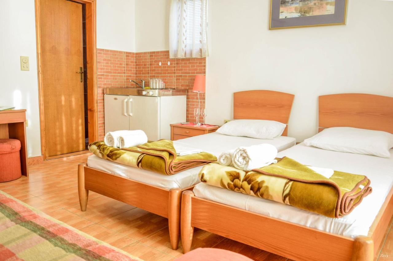 Apartments Drobni Pijesak Petrovac Kültér fotó